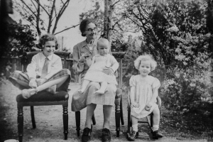 Unveiling Your Roots: Building a Vibrant Family Tree with Historical Records and Collaborative Stories Unveiling Your Roots: Building a Vibrant Family Tree with Historical Records and Collaborative Stories